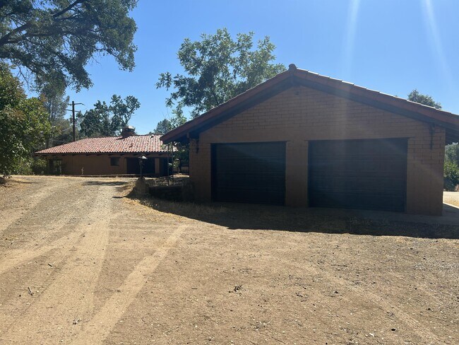 Photo - 3981 Snow Creek Rd House