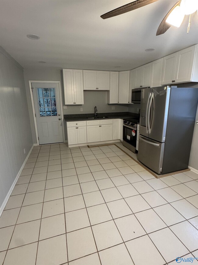 3610 Williamsburg Dr NW