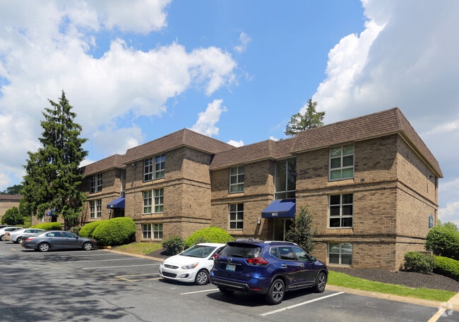 Building Photo - Top of the Hill Apartments