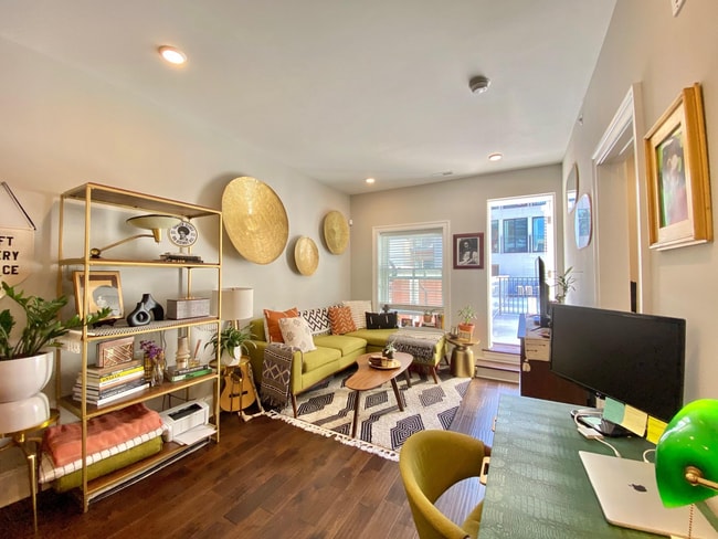 Photo - 2010 Walnut St Townhome