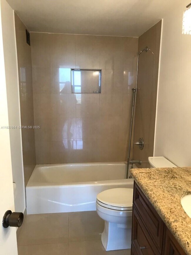 Photo - 2500 Parkview Dr Unit 1210