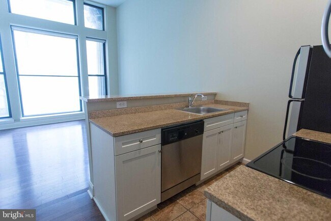 Photo - 1411 Walnut St Unit 303