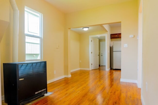 Photo - Spacious 3 bedroom / 2 bathroom single family home available in Tacoma!