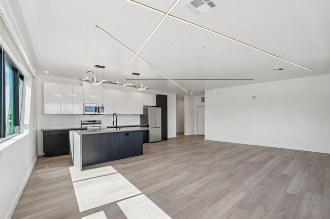 Photo - 1030 N 1st St Unit 504