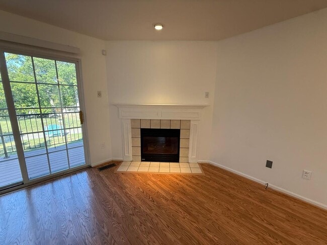 Photo - 1372 Village Dr