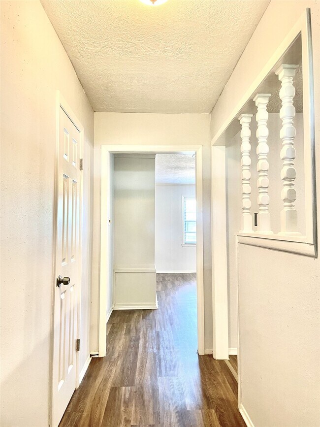 Photo - 811 Tori Rd