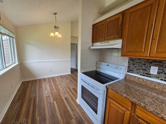 Photo - 1361 Grafton Dr
