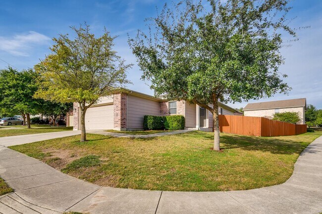 Building Photo - 6607 Shadden Oaks