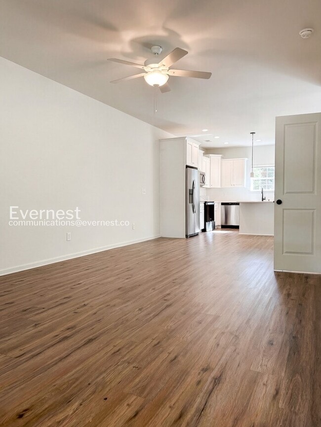 Photo - 133 Stilwell Oaks Cir