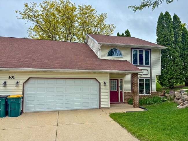 Building Photo - 101 W Northlawn Dr