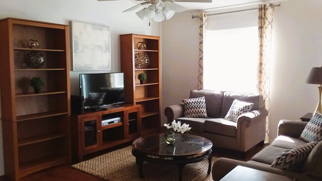 Photo - 1645 Hickory Grove Ln