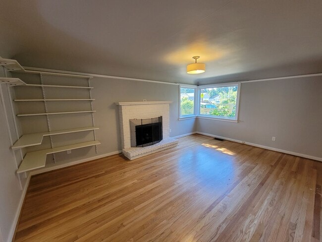 Photo - 9225 Wallingford Ave N
