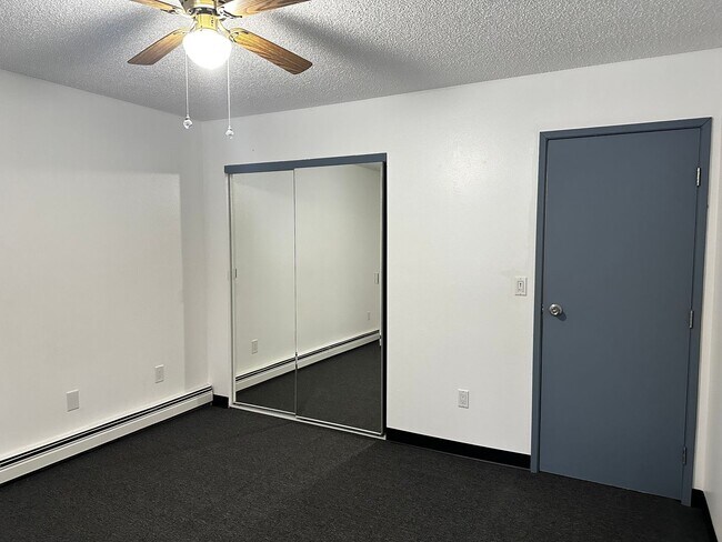 Photo - Hartzog Loop 1302-SB Unit 2