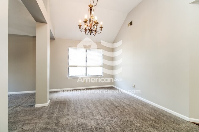 Photo - 220 Risdon Way