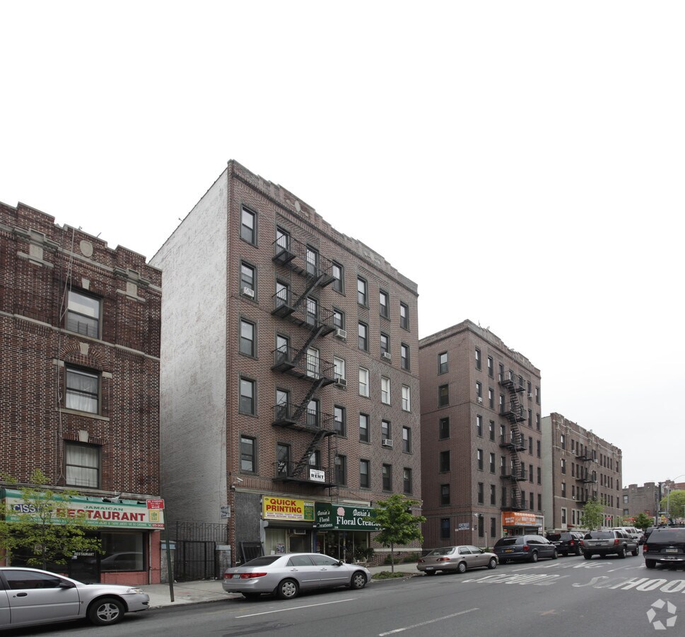 Photo - 332 Rogers AVENUE