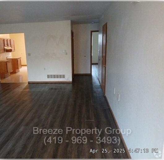 Building Photo - 1863 N Erie St Rental