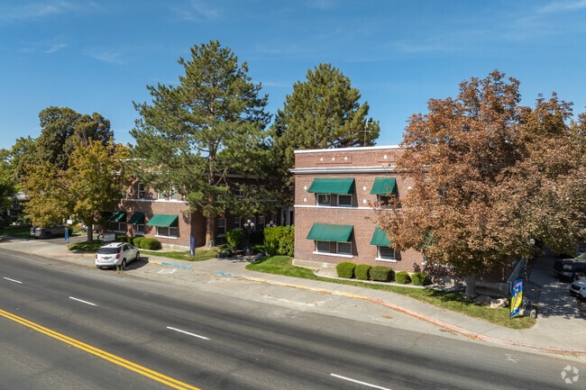Ángulo alterno - Courtyard Apartments