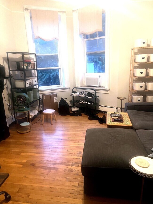 Photo - 234 6th St