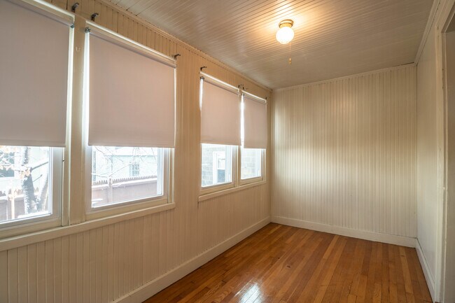 28 Commonwealth Rd Unit 1