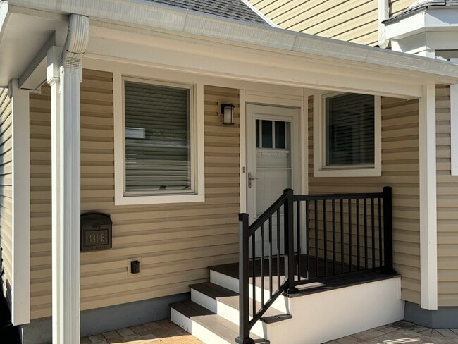 Building Photo - 441 New York Ave Unit B Rental