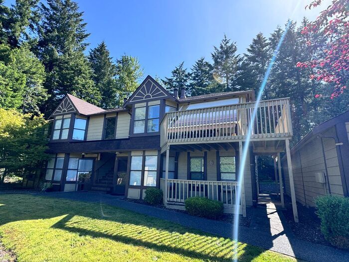 Nice 2 Bed, 1 Bath Lower Unit in Quiet Four-Plex in Tacoma! - Nice 2 Bed, 1 Bath Lower Unit in Quiet Four-Plex in Tacoma!