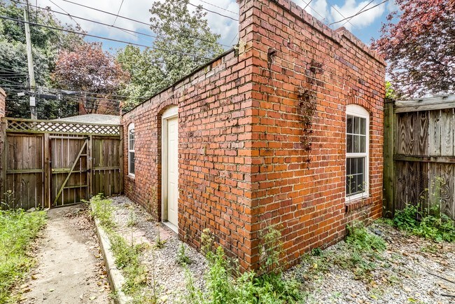 Photo - 1629 W Grace St