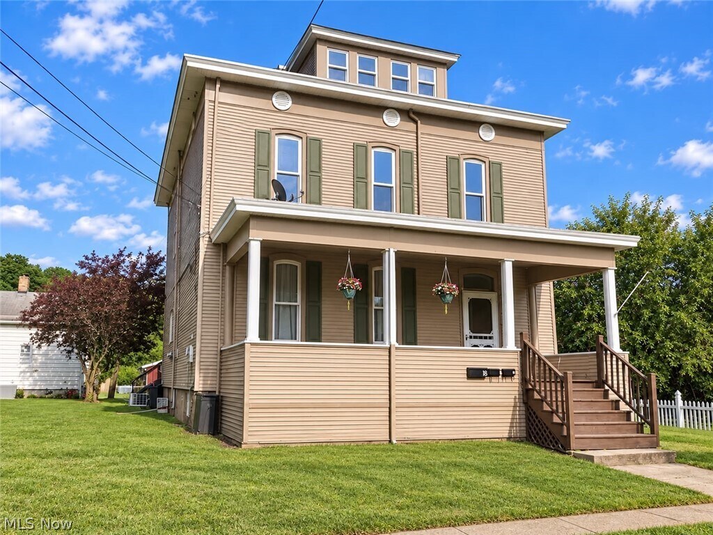 Photo - 1400 Main St