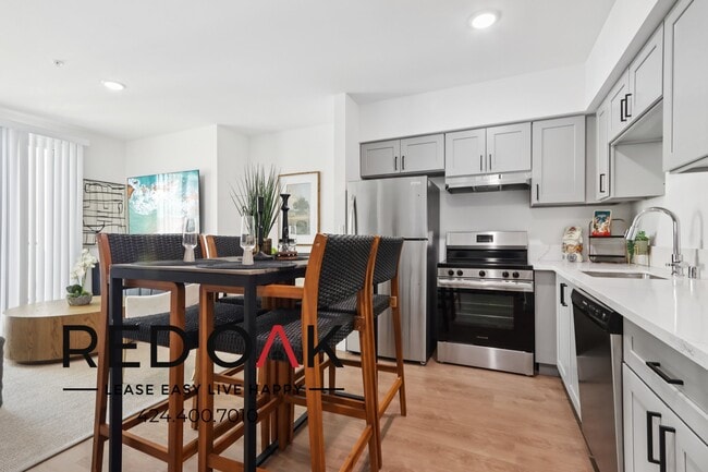 Photo - 14526 Kittridge St Unit 516