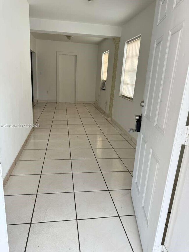 Photo - 526 SW 64th Ave Unit 2