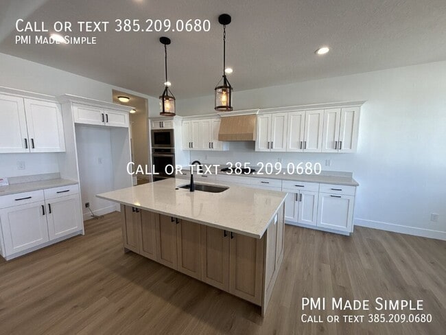 Photo - 1215 N 400 E