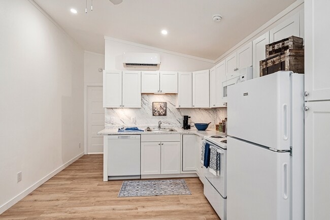 Photo - 720 Pritchett Ln