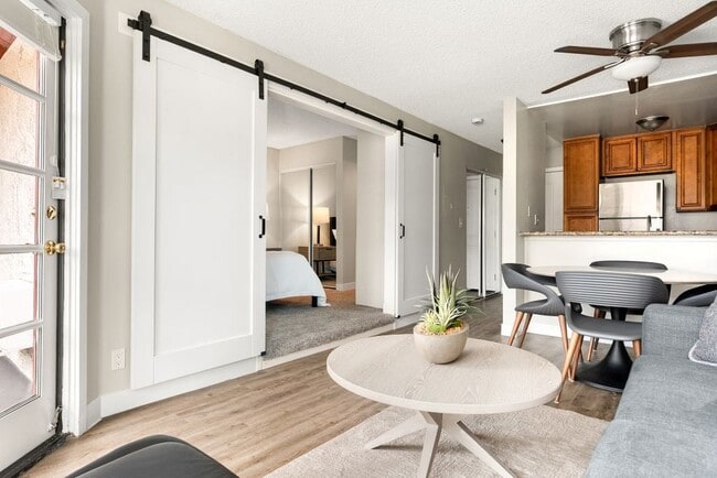 Building Photo - Woodland Trio Apartments