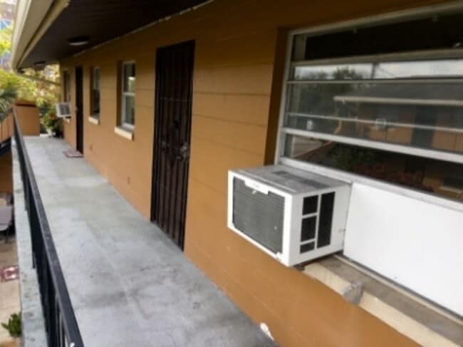 Photo - 218 S Tampa Ave Unit 8