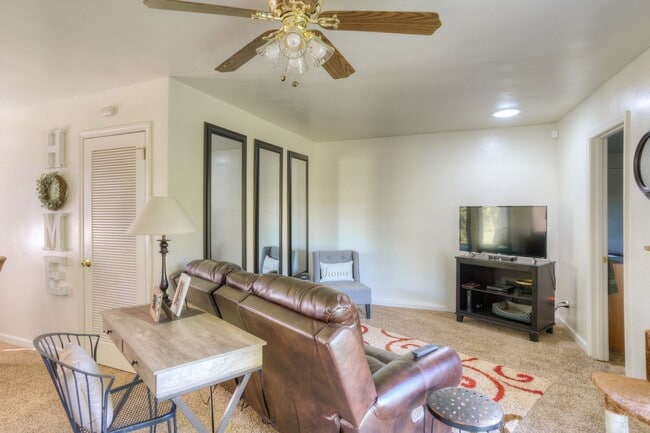 Photo - 2830 North Ave Unit Suite