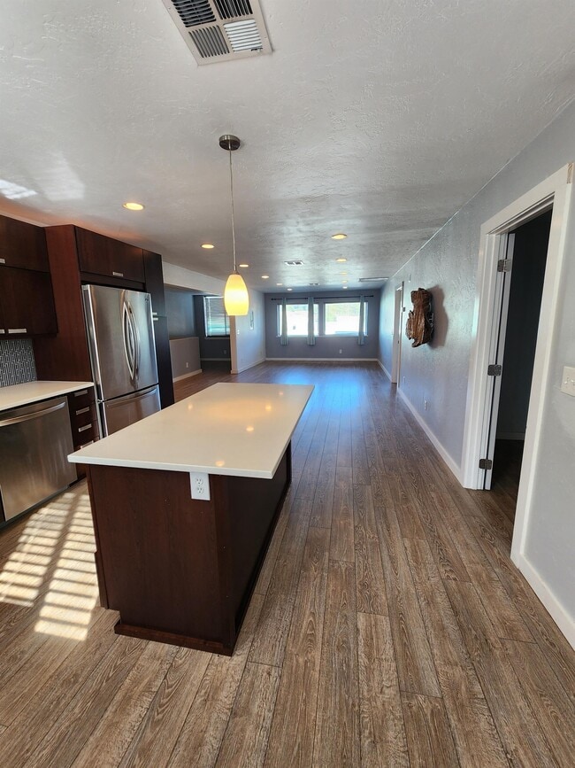 Photo - 549 Chetco Ave