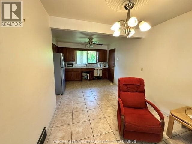 Photo - 921 Kennedy Dr W