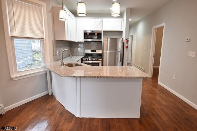 Building Photo - 83 Arsdale Terrace Unit 1