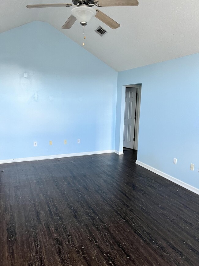 Photo - 206 Antler Trail