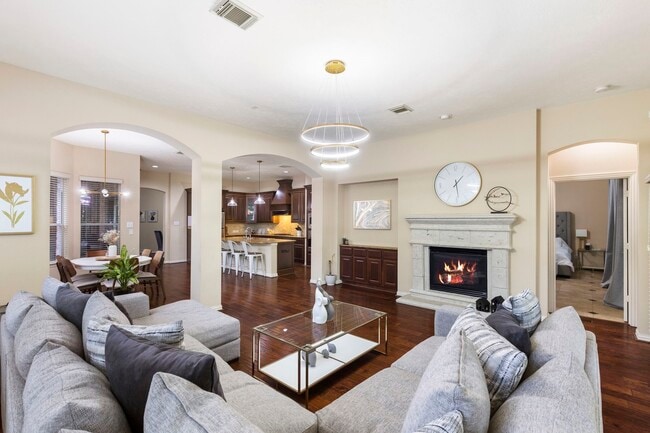 Photo - 19 Driftdale Pl