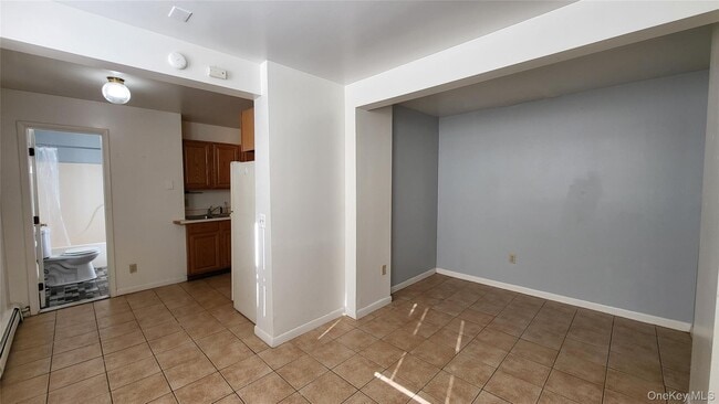 Photo - 139 Rombout Ave Unidad 1