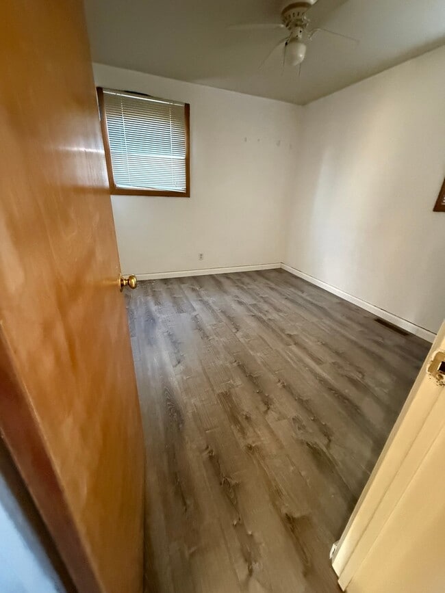 Photo - 7616 Howard Ave