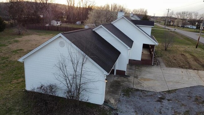 Photo - 211 Fall Creek Dr