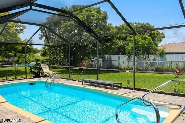 Photo - 1025 NE Van Loon Ln
