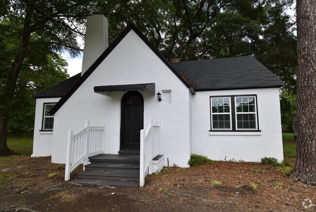 Building Photo - 4136 Sunset Ave Rental
