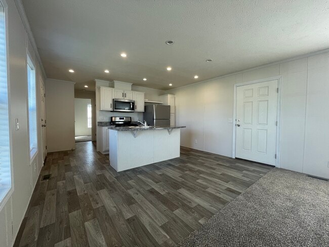 Photo - 16242 Frontenac Ave