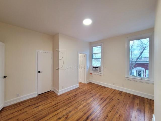 Photo - 2 bedroom in ASTORIA NY 11105
