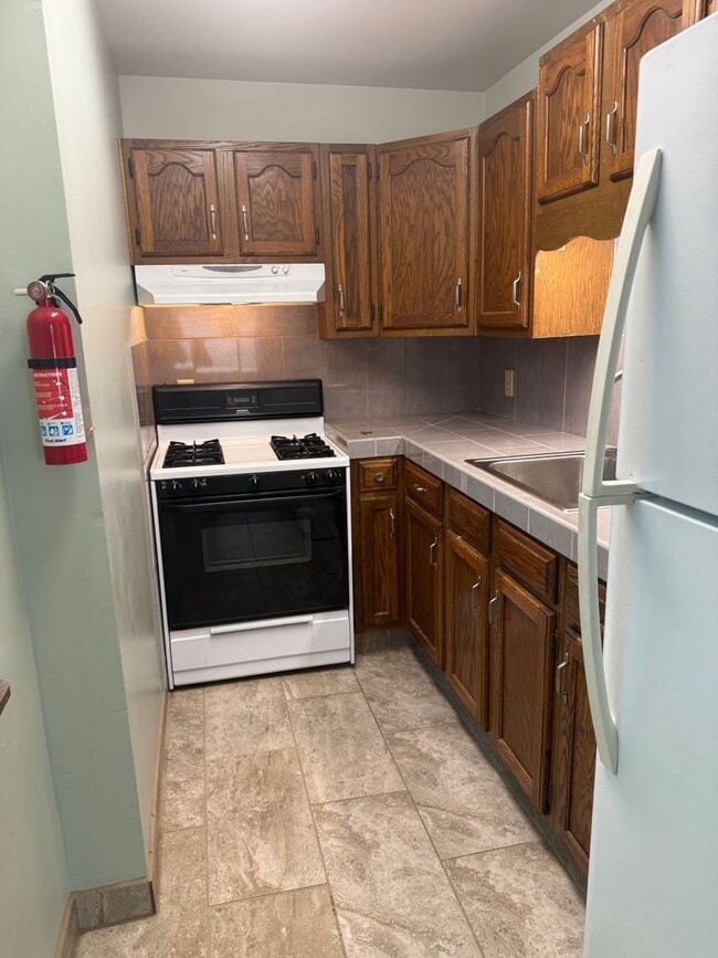 Photo - 240 Carrington St Unit #2
