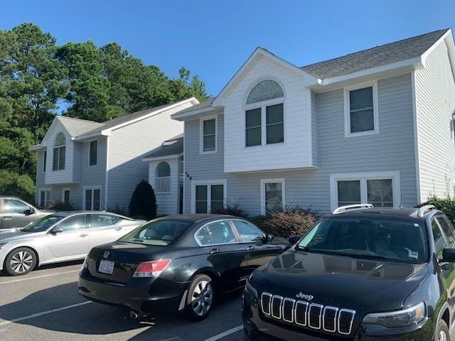 Building Photo - 143 W Victoria Ct