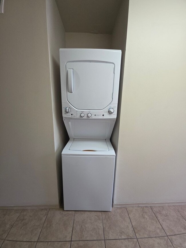 Photo - 110 W 5th St Unit C