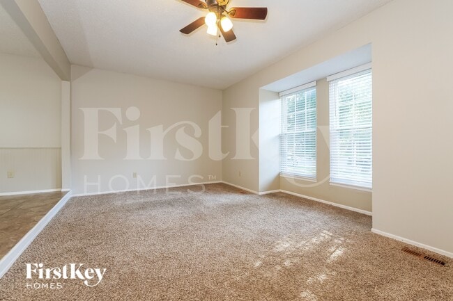 Photo - 14000 S Tomahawk Dr